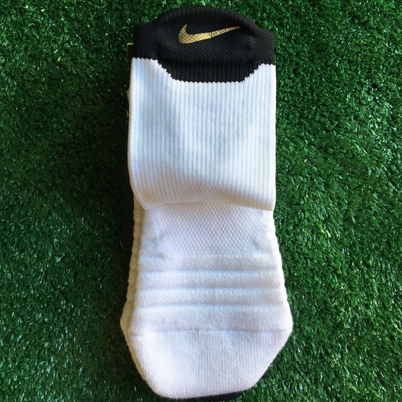 nike elite versatility socks large